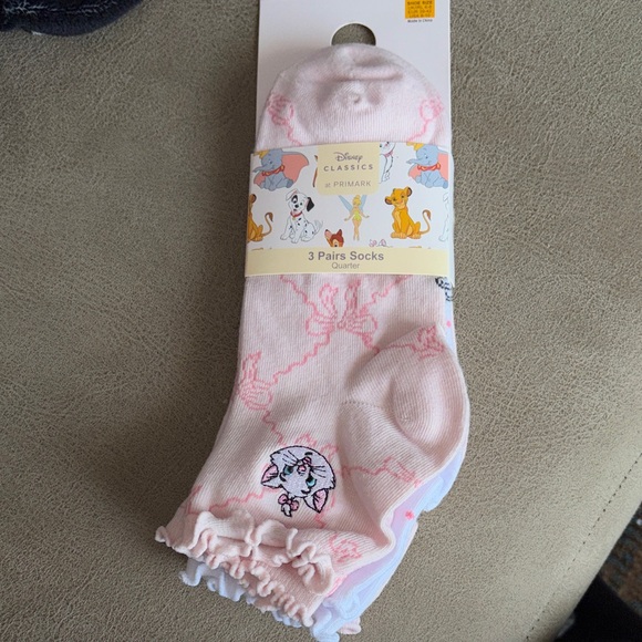 Disney Accessories - Disney Classics Marie cat Character Socks